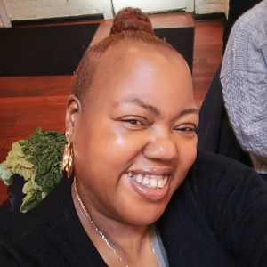 Meet your Posher, Dee